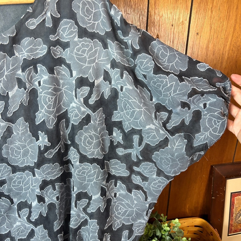 Bellambra Made in Italy Sheer Floral Lace Overlay Top Blouse Size L - Picture 6 of 7